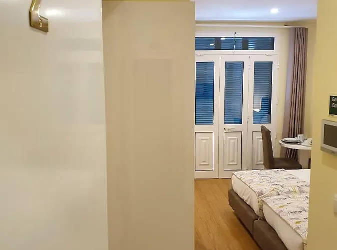 Πανσιόν Agnelo Comfort - H V 3*